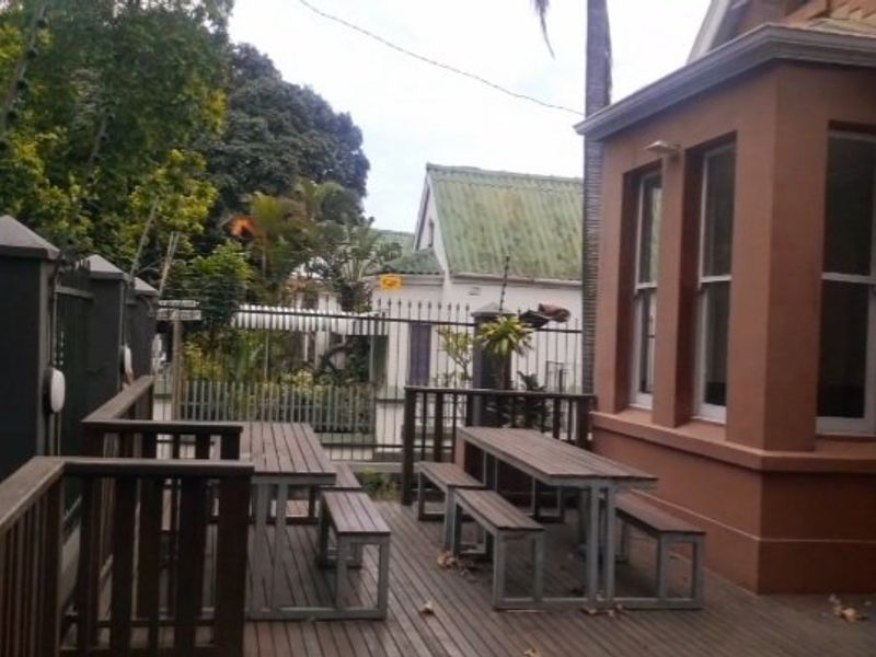 Prime Mixed-Use Dual-Access Commercial Property in Vibrant Bulwer – Restaurant and Office Space with Expansion Potential - Photo 2