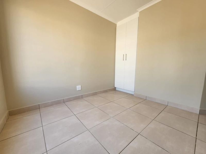 Modern 2 Bedroom Duplex in Oukraal Estate, Hazeldean - Photo 8