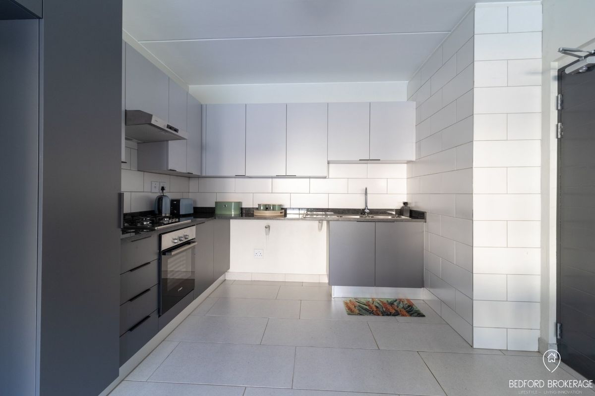2 BEDROOM 2 BATHROOM APARTMENT TO RENT IN BEDFORDVIEW - Photo 3