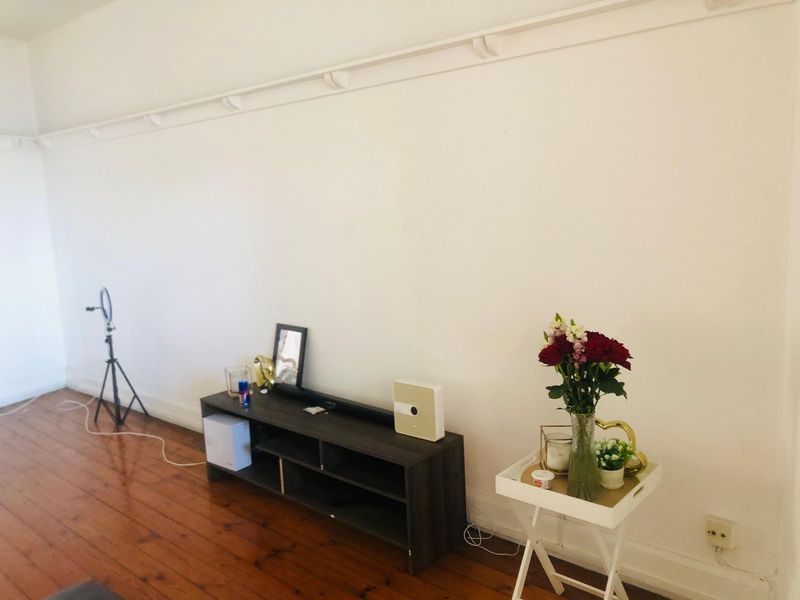 SPACIOUS  BACHELOR FLAT IN SOUTH BEACH  - Photo 5