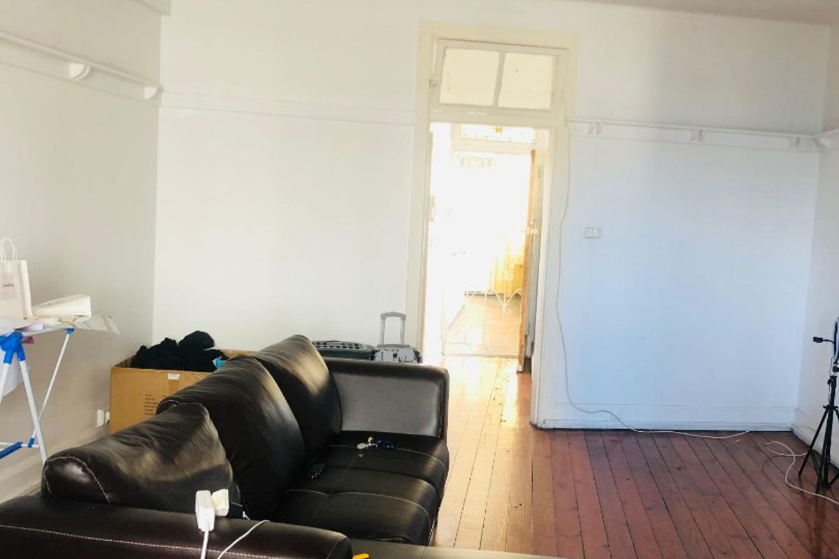 SPACIOUS  BACHELOR FLAT IN SOUTH BEACH  - Photo 4