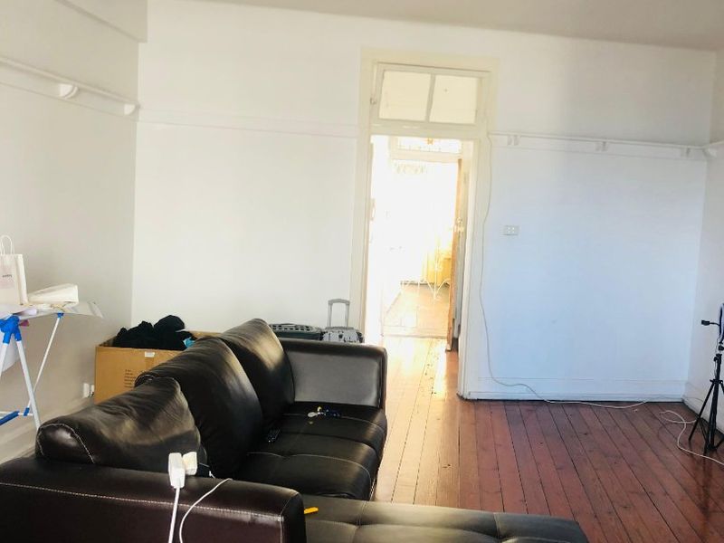 SPACIOUS  BACHELOR FLAT IN SOUTH BEACH  - Photo 4