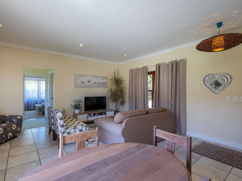 Fabulous Lock up and Go in the heart of Whale Rock Gardens - Photo 3