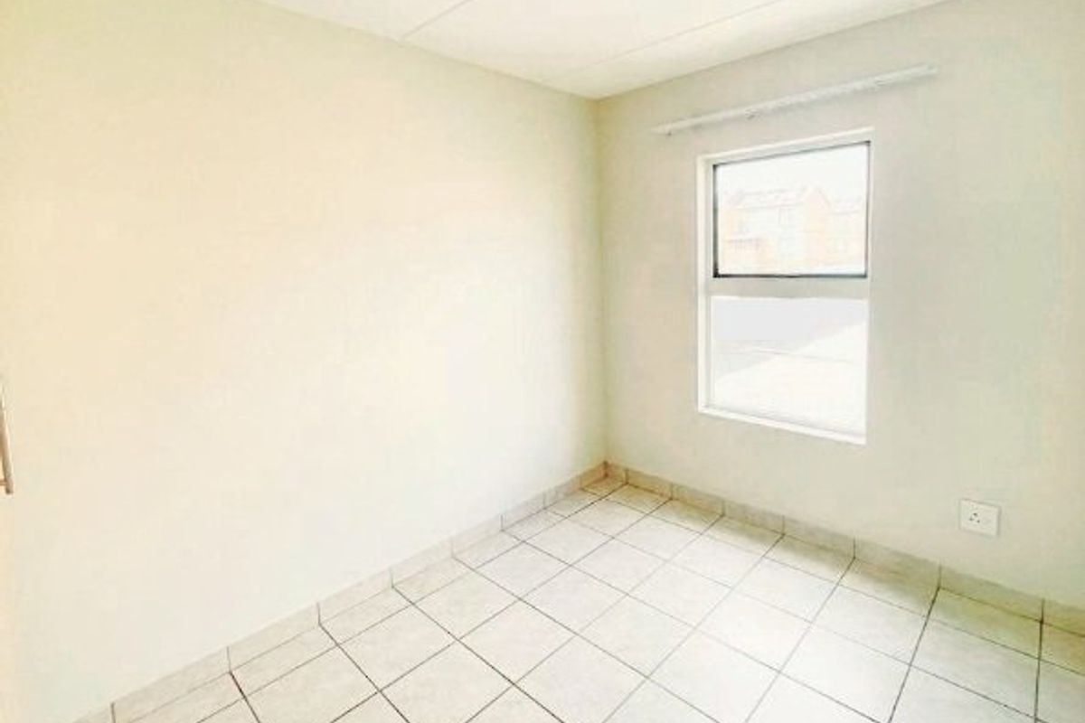 2 Bedroom Flat For Sale in Boardwalk Heights - Photo 5