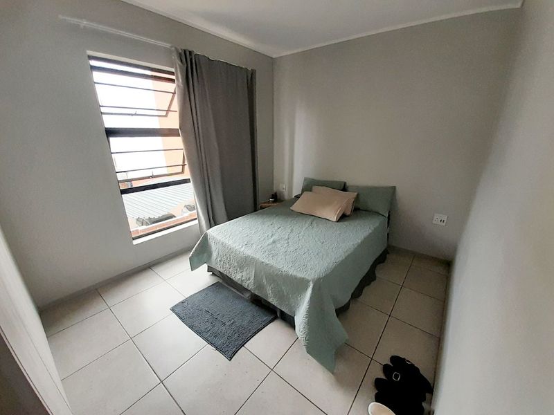 Lovely 2 Bedroom Apartment For Sale in The Manhattan - Photo 9