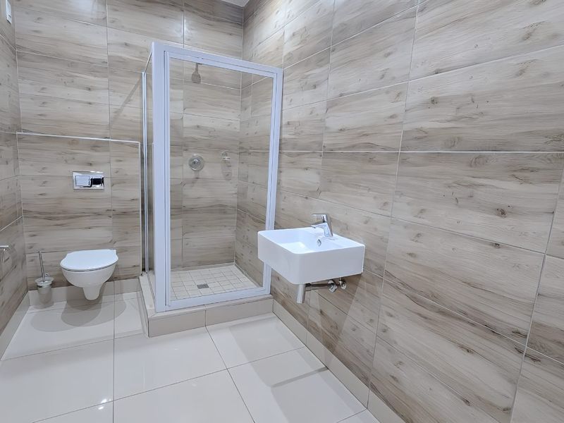 Modern Apartment in Prime Umhlanga Location - Photo 5