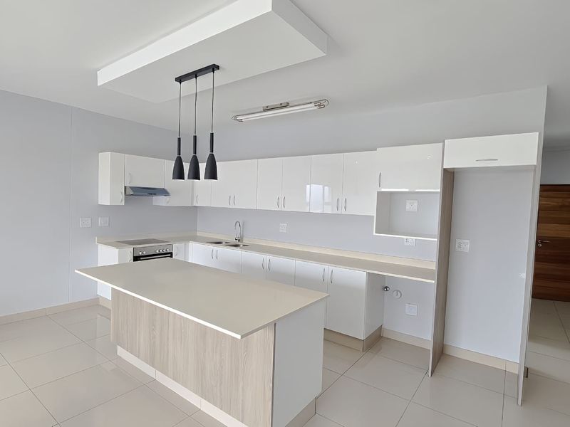 Modern Apartment in Prime Umhlanga Location - Photo 2