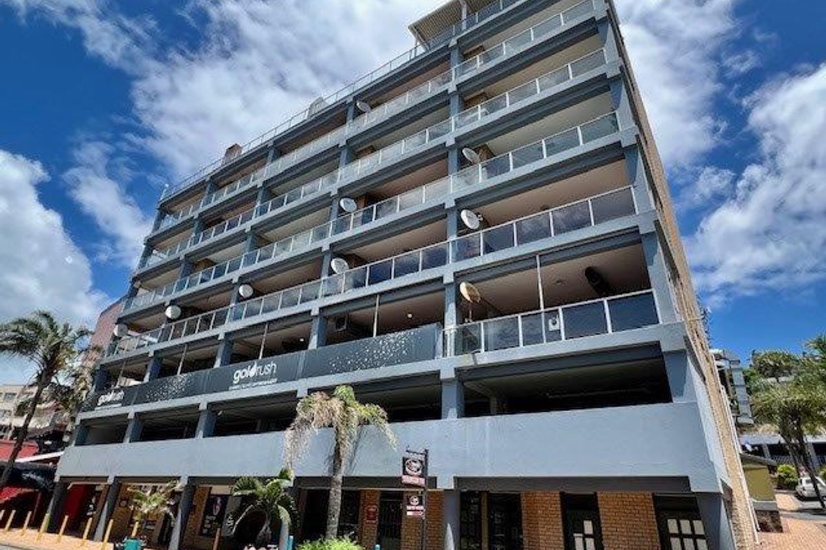 Perfectly Located 2 Bedroom Apartment in Margate  – Coastal Living At Its Best! - Photo 2