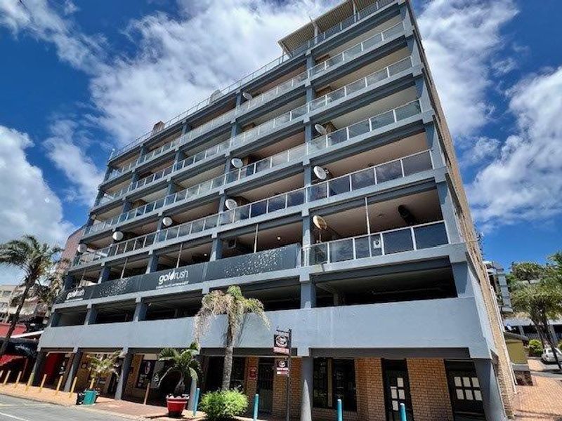 Perfectly Located 2 Bedroom Apartment in Margate  – Coastal Living At Its Best! - Photo 2