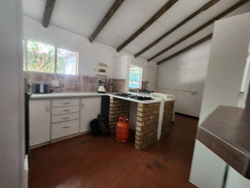 Stunning  Farmhouse in Nature, Close to Town - Photo 4