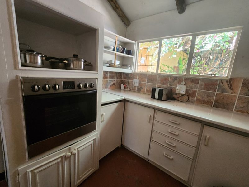 Stunning  Farmhouse in Nature, Close to Town - Photo 9
