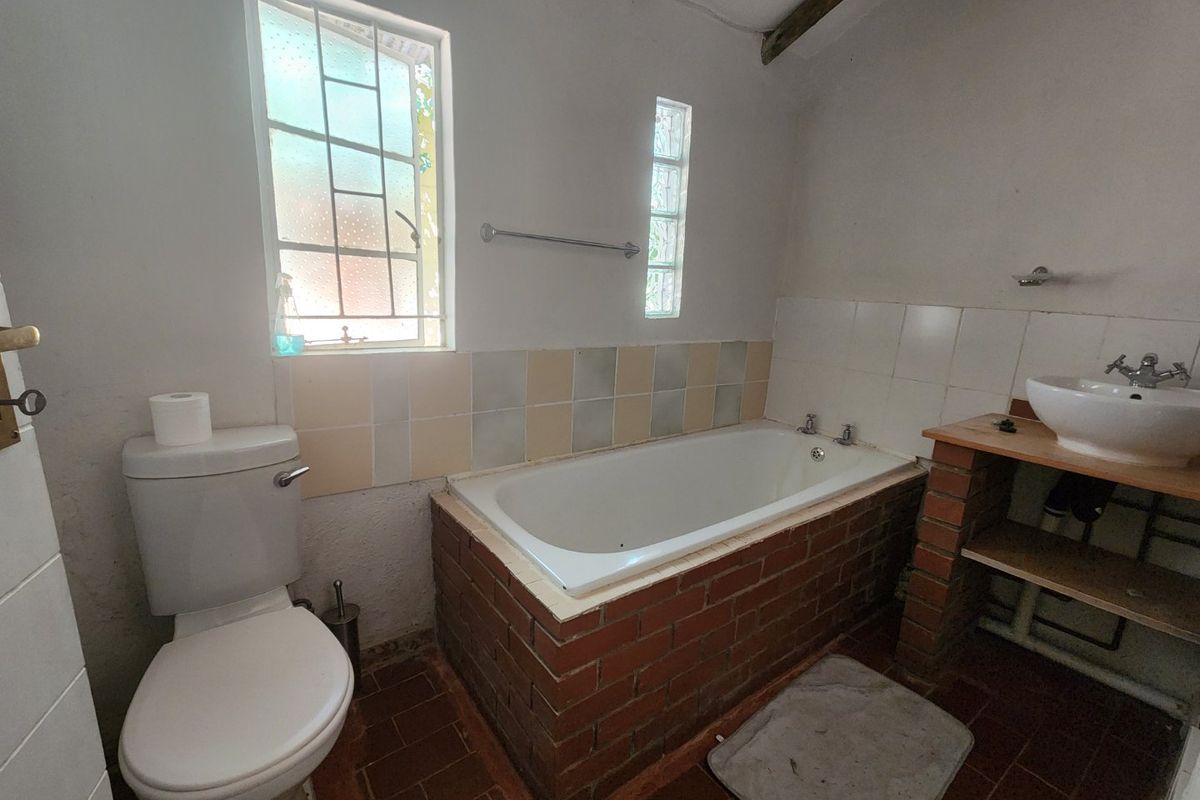 Stunning  Farmhouse in Nature, Close to Town - Photo 5