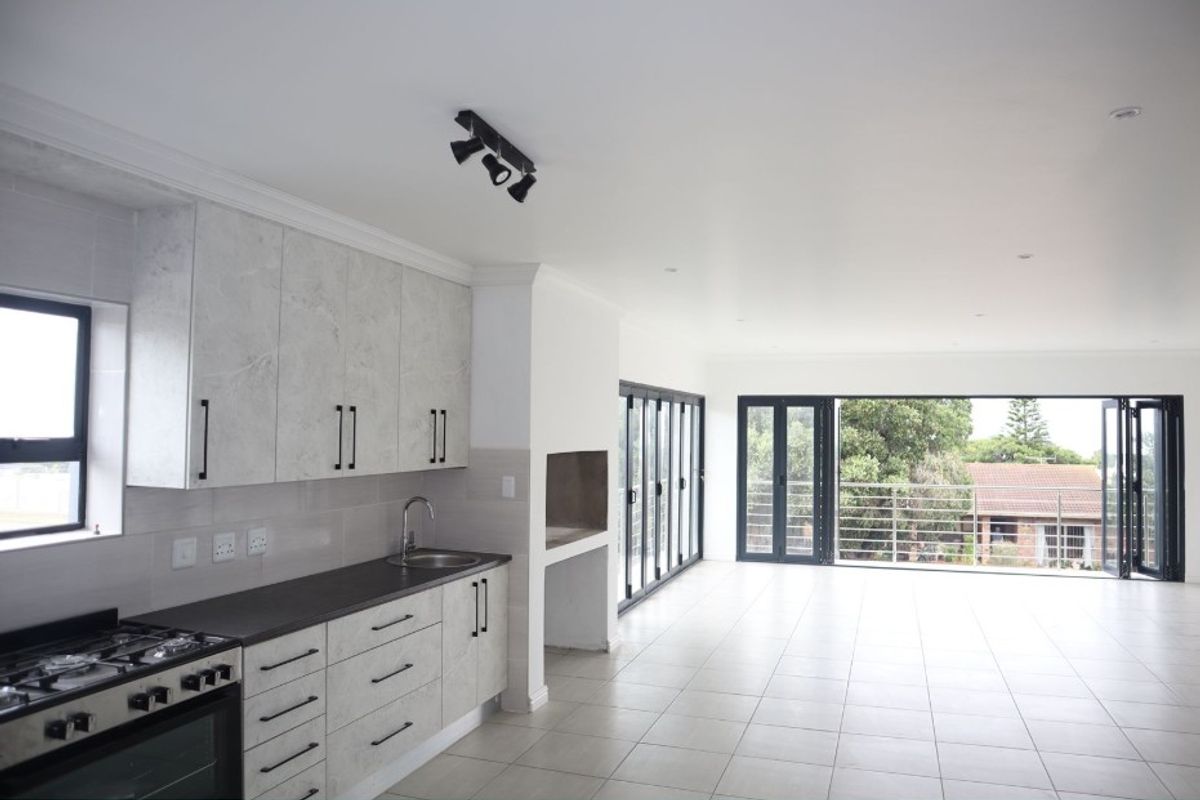 Modern 5-Bedroom Family Home in Wavecrest – Spacious, Stylish & Coastal Living - Photo 3