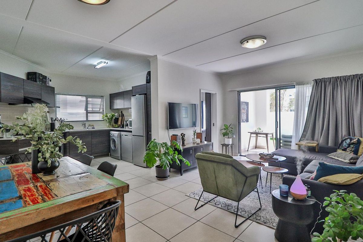 Introducing Westlake Eco Estate: A Contemporary Haven - Photo 2