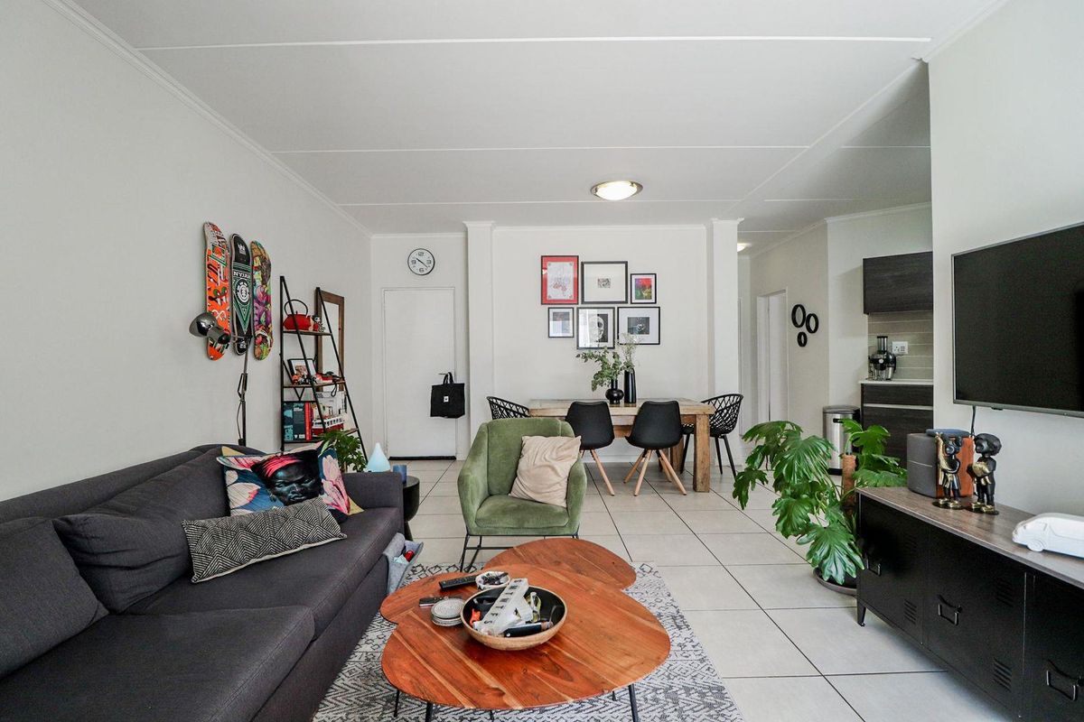 Introducing Westlake Eco Estate: A Contemporary Haven - Photo 4