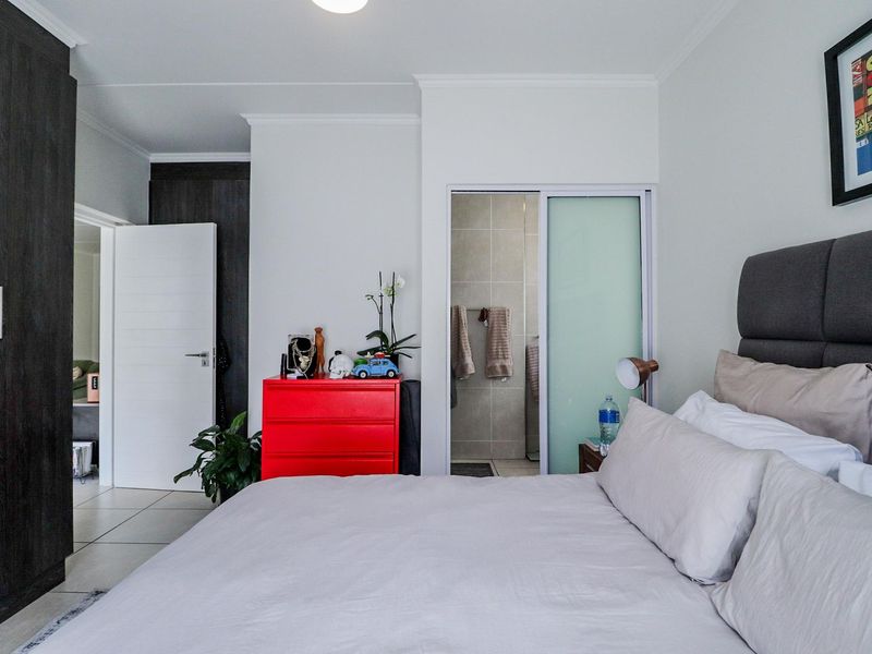 Introducing Westlake Eco Estate: A Contemporary Haven - Photo 7