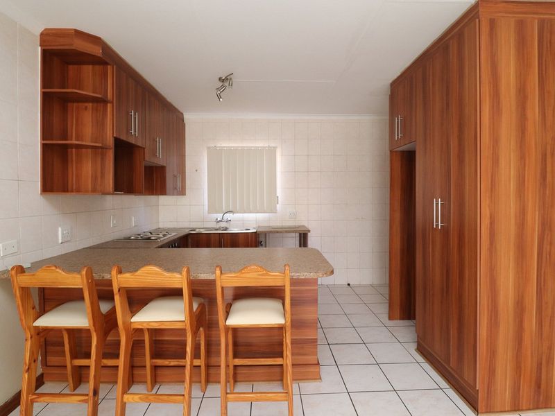 IDEAL FOR PENSIONERS OR A YOUNG COUPLE - Photo 7