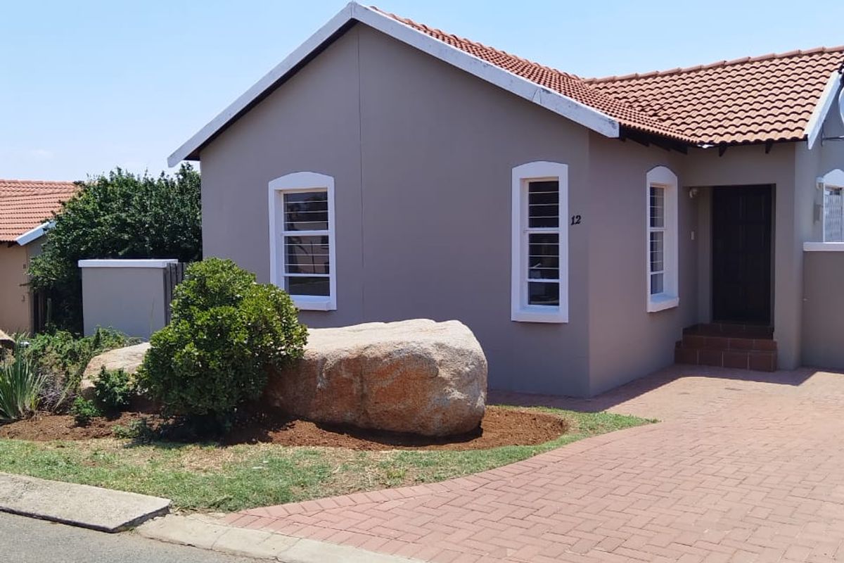 Secure and Modern 2-Bedroom Home in Secured Estate - Photo 4