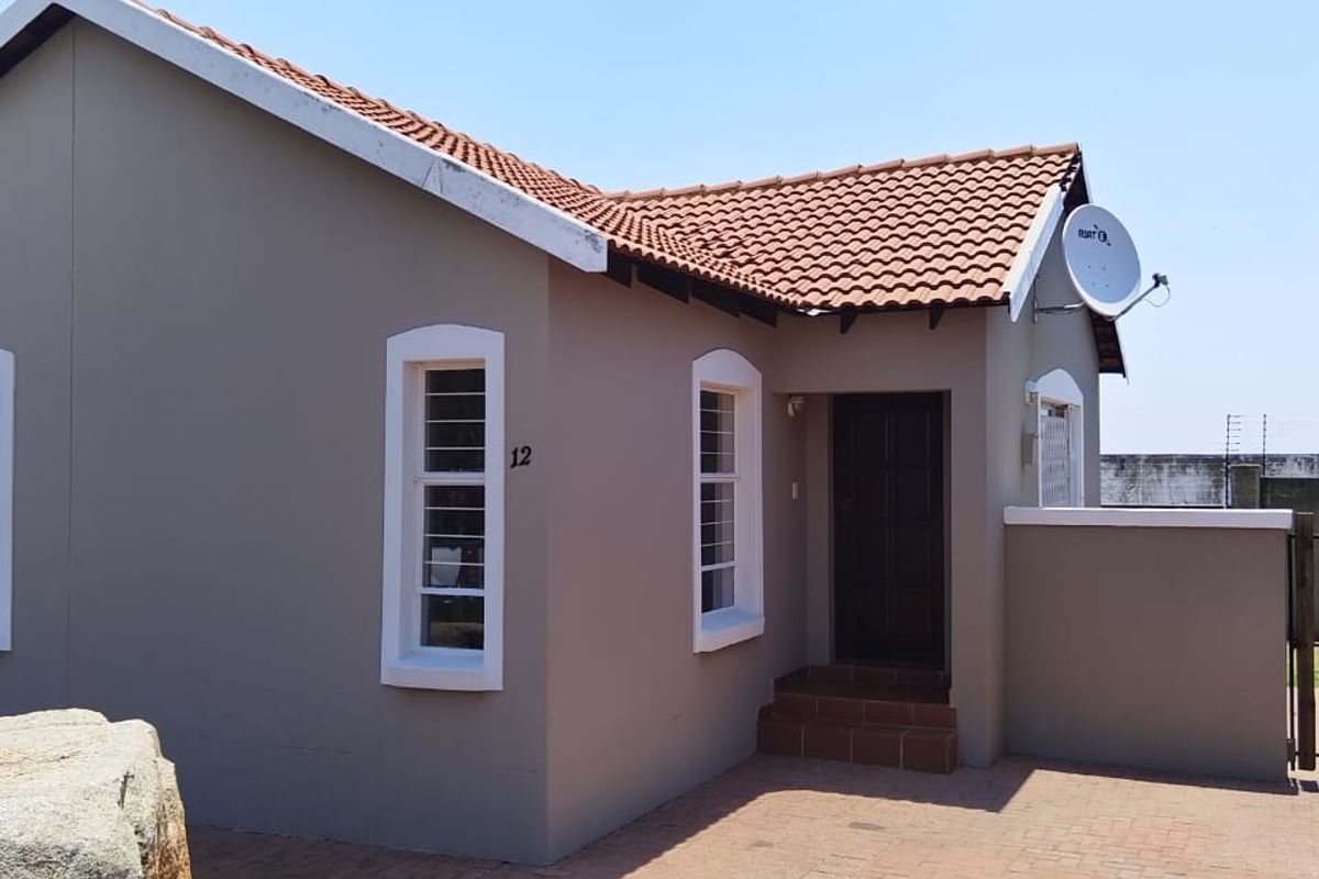Secure and Modern 2-Bedroom Home in Secured Estate - Photo 3