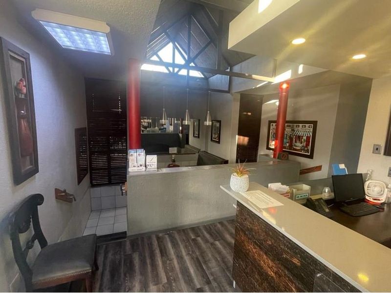 Prominent Commercial Property in Upington - Photo 5