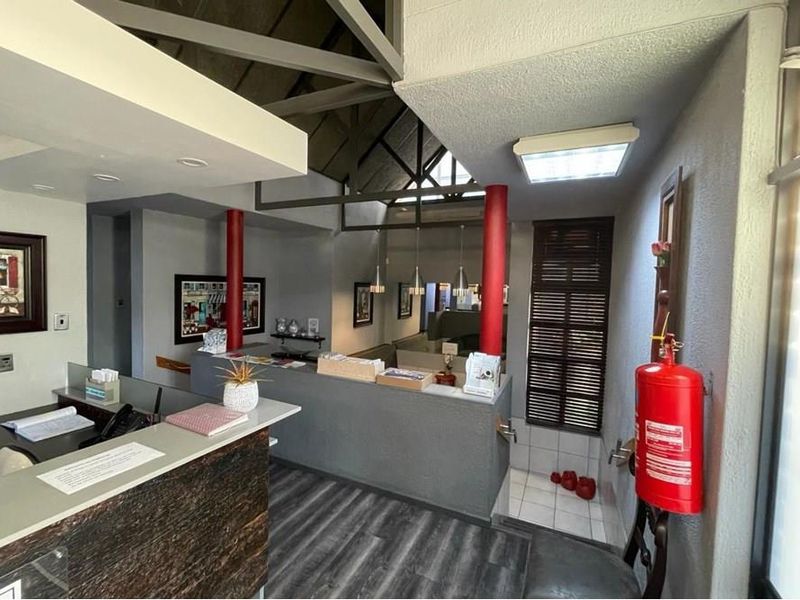 Prominent Commercial Property in Upington - Photo 3