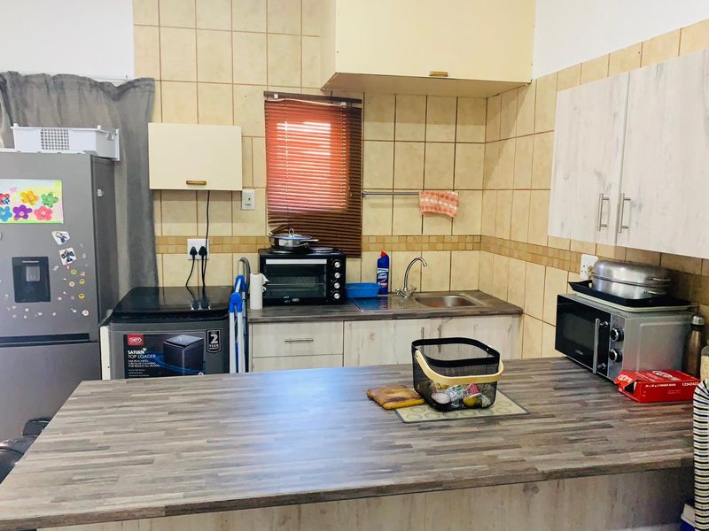 CHARMING 54m2 ONE BEDROOM FLAT IN PRIME GEORGE CBD - Photo 3