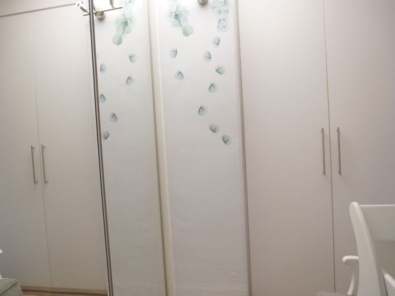 2 bedroom garden unit - Photo 8