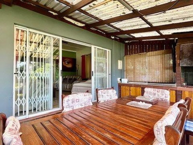 Beautiful Family Home In Uvongo - Photo 10