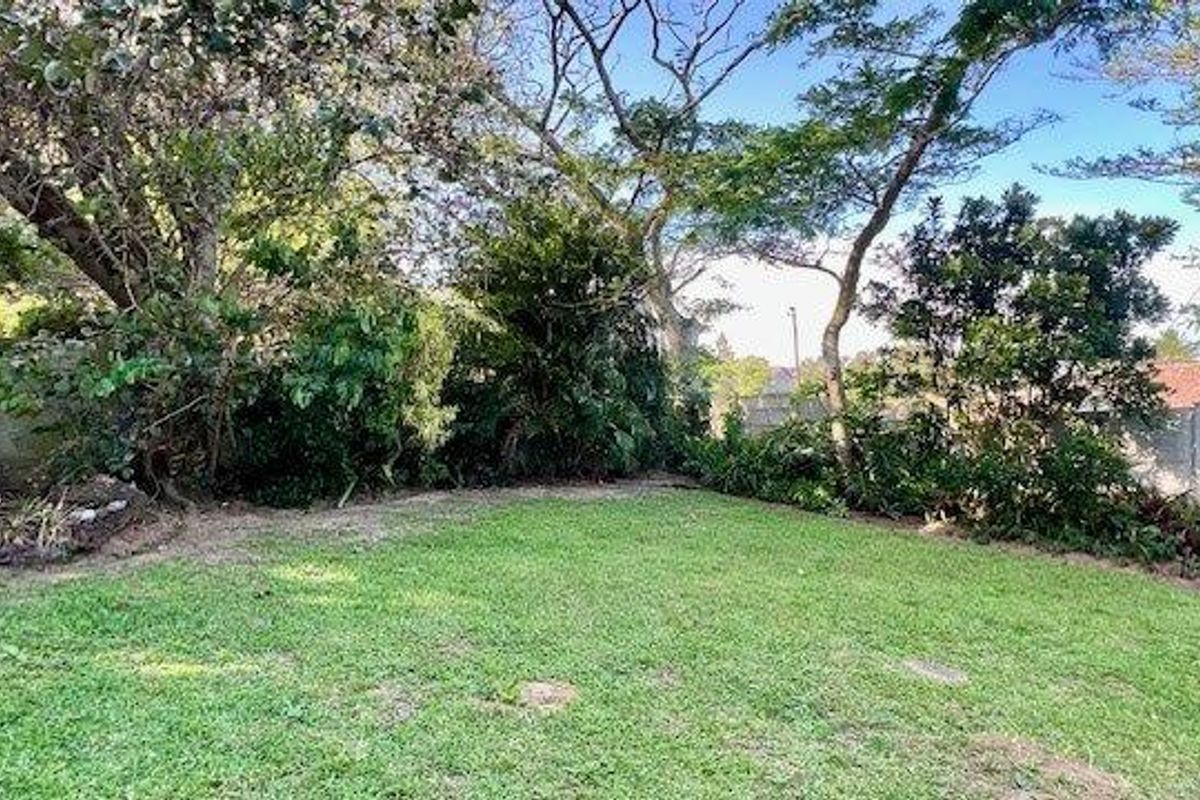 Beautiful Family Home In Uvongo - Photo 5