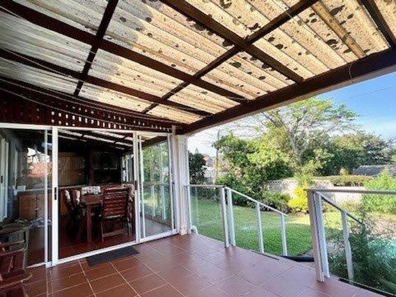 Beautiful Family Home In Uvongo - Photo 8