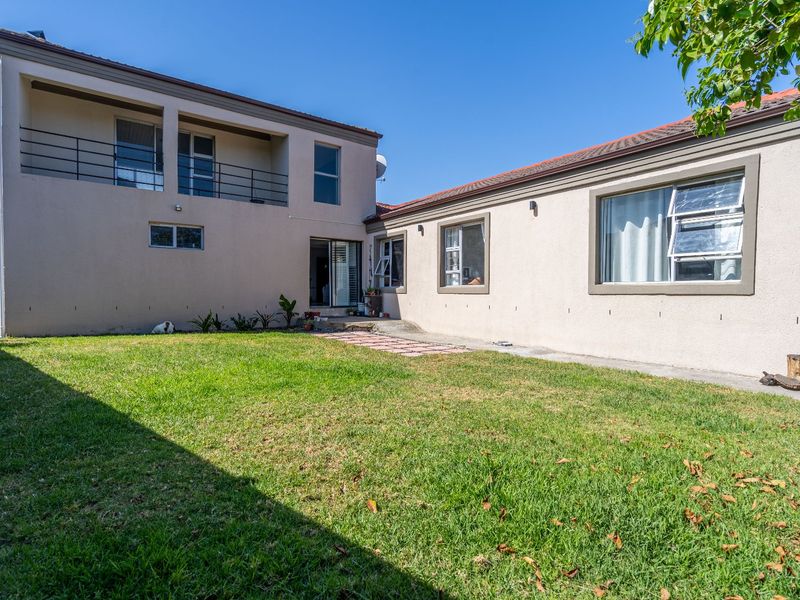 Charming Home in sought after pocket of Protea Heights - Photo 4