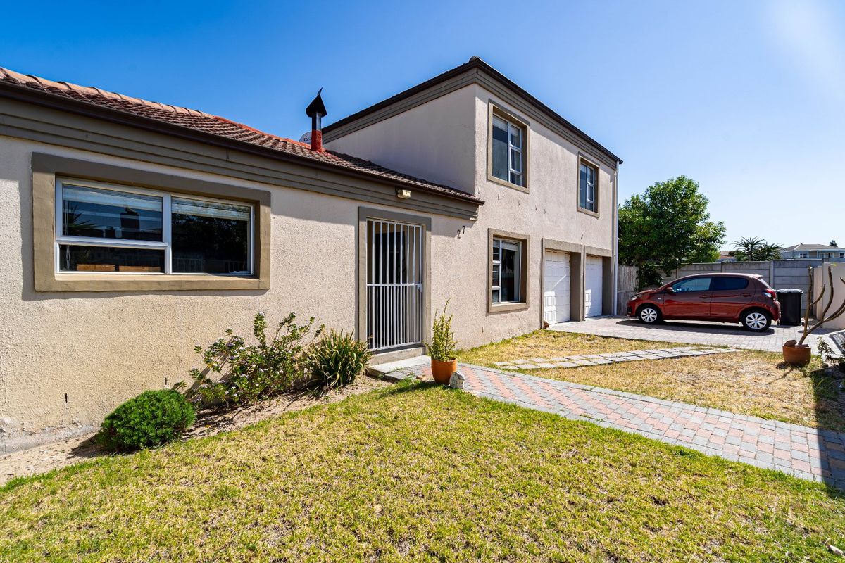 Charming Home in sought after pocket of Protea Heights - Photo 5