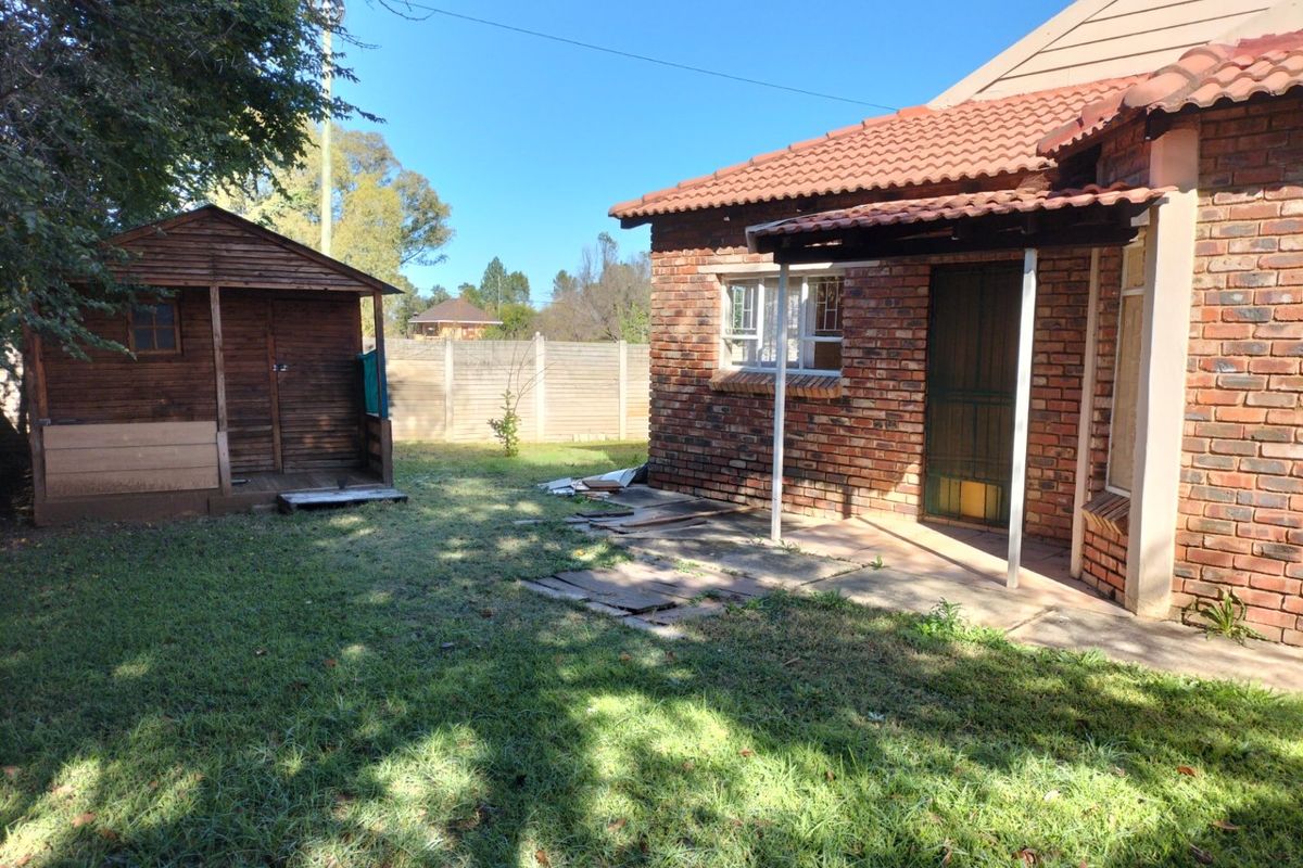 3 Bedroom Townhouse for sale in Orkney! - Photo 3