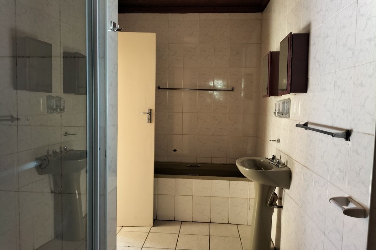 3 Bedroom Townhouse for sale in Orkney! - Photo 4