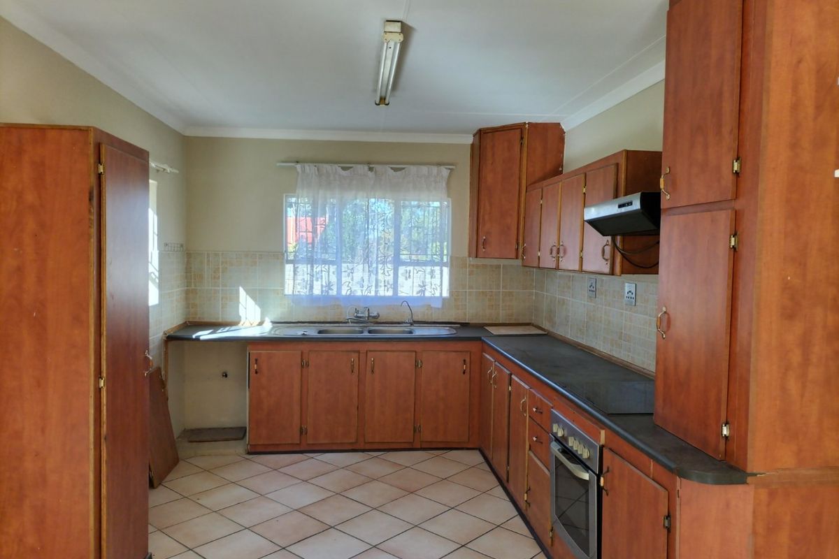 3 Bedroom Townhouse for sale in Orkney! - Photo 5