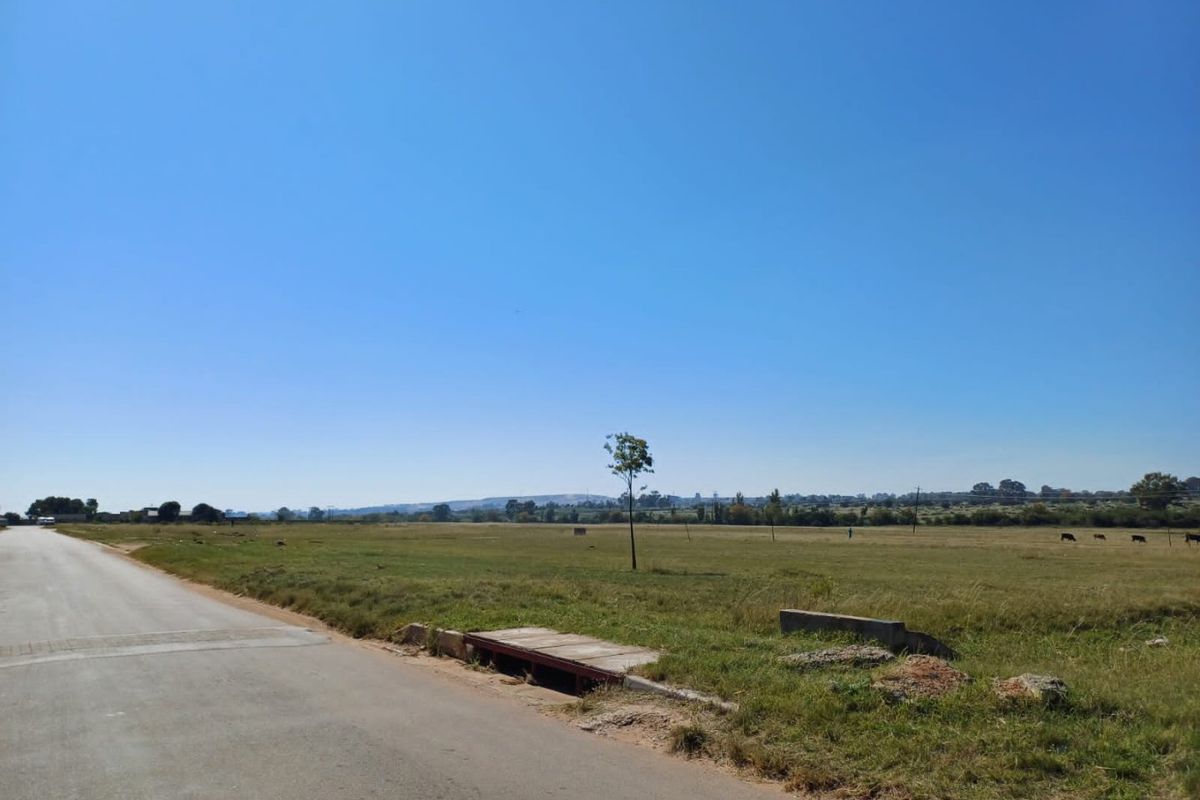 Prime Development Opportunity on 4.38 Hectares in Kanana - Photo 3