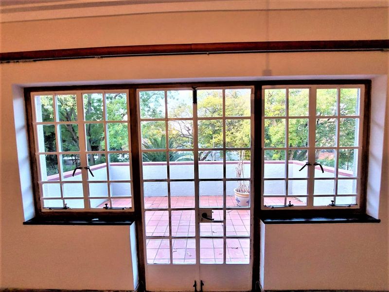 Free standing dwelling as offices FOR SALE - Melrose Estate - Photo 9