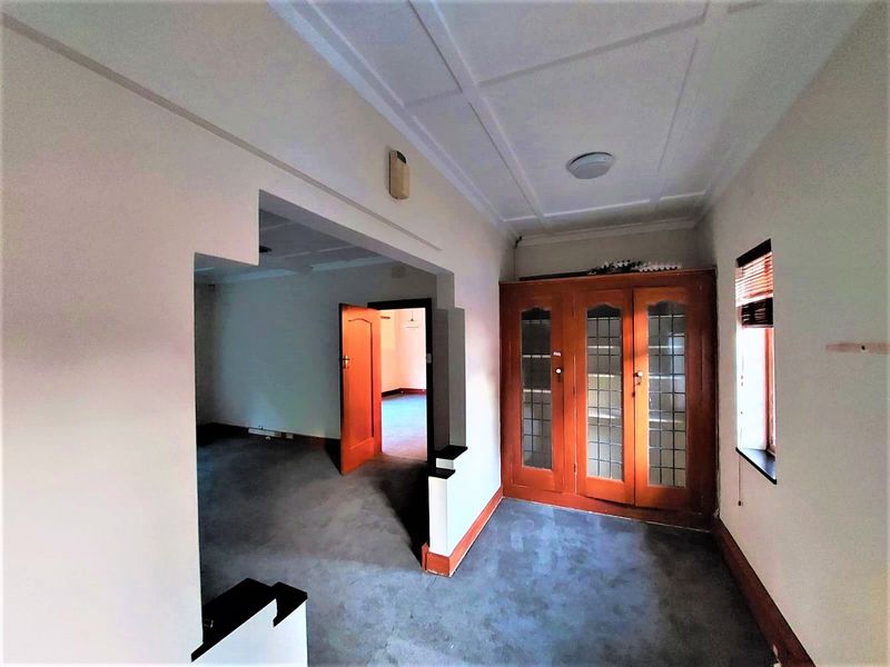 Free standing dwelling as offices FOR SALE - Melrose Estate - Photo 8