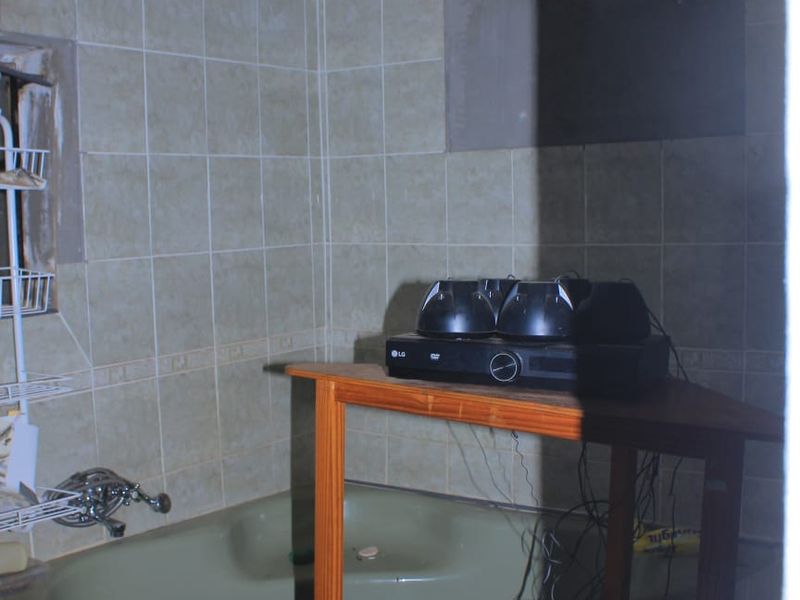 3 Bedroom house plus 5 rooms for Sale in Makwarela - Photo 10