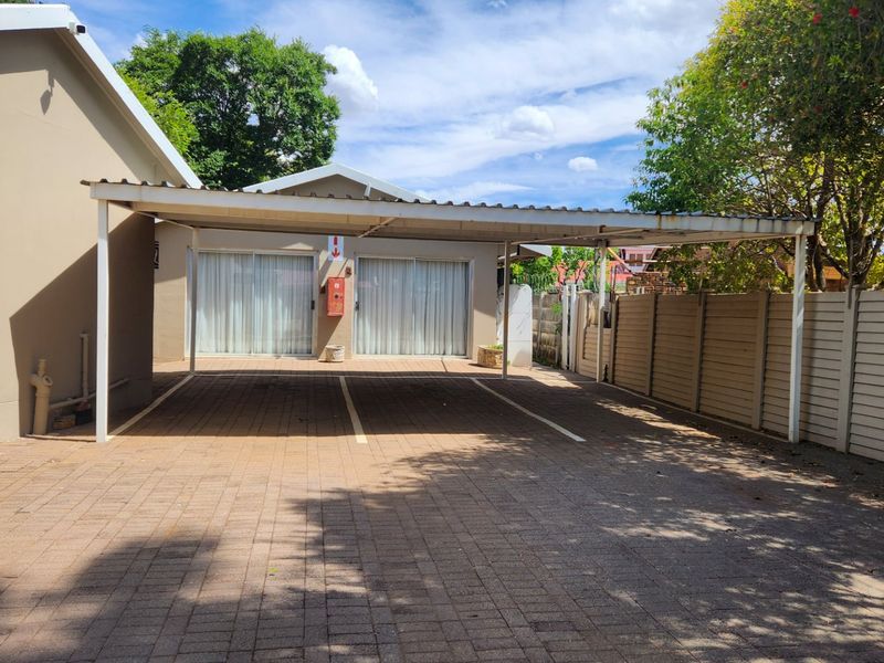 Charming 7-Room Guesthouse with Spacious Kitchen, Lapa, and Pool. - Photo 6