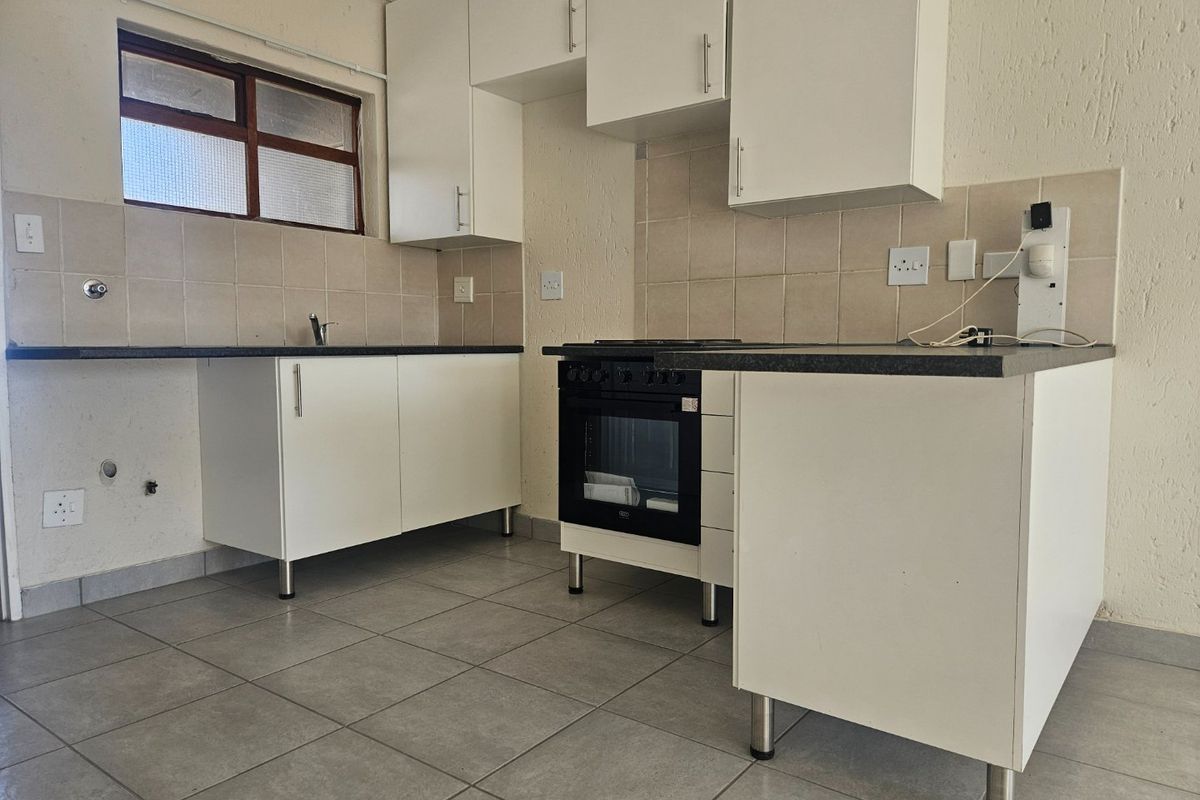 First floor 2 Bedroom apartment for sale - Photo 2