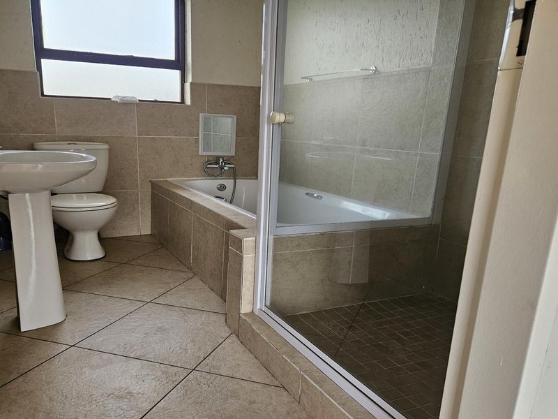 First floor 2 Bedroom apartment for sale - Photo 9