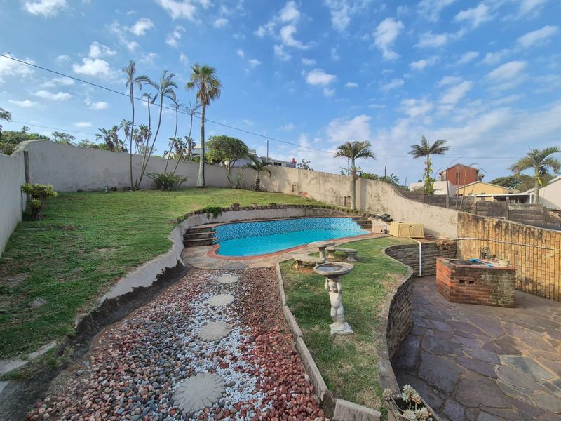 Charming 4-Bedroom Home in Bluff, Brighton Beach - Photo 2