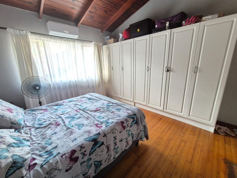 Charming 4-Bedroom Home in Bluff, Brighton Beach - Photo 5