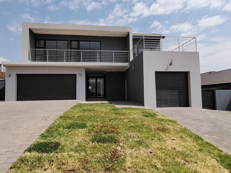 Open to offers! Brand new and Modern 4 Bedroom Family Home in Eldo Village Estate, Centurion. (Installment Sale Agreement option also available to selected Buyers) - Photo 3