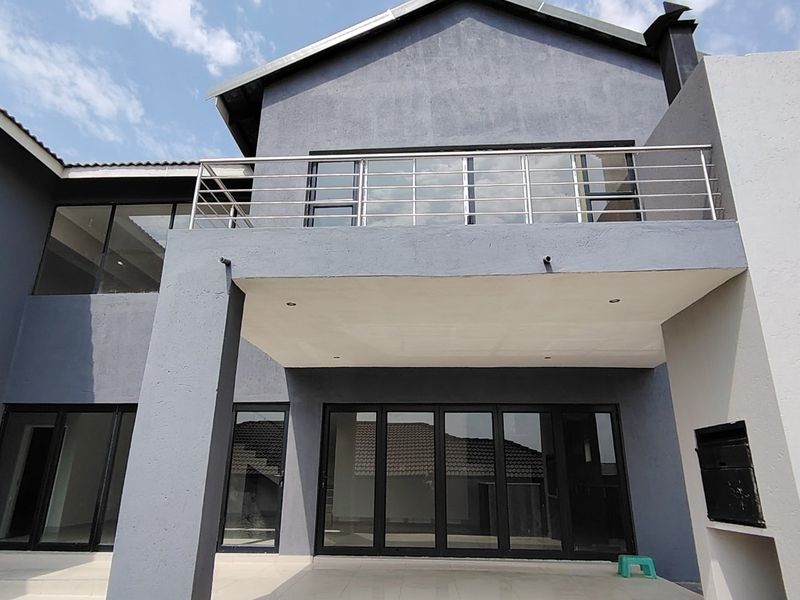 Open to offers! Brand new and Modern 4 Bedroom Family Home in Eldo Village Estate, Centurion. (Installment Sale Agreement option also available to selected Buyers) - Photo 5