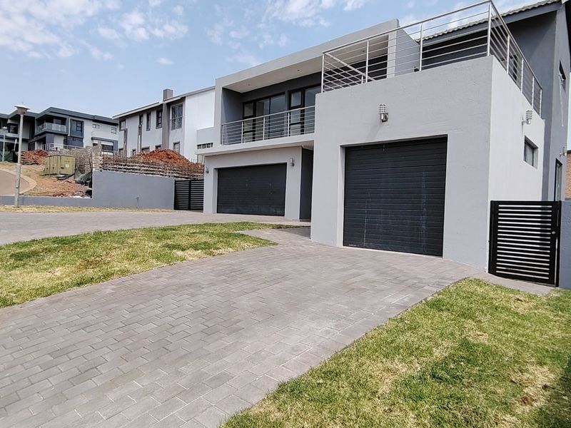 Open to offers! Brand new and Modern 4 Bedroom Family Home in Eldo Village Estate, Centurion. (Installment Sale Agreement option also available to selected Buyers) - Photo 2