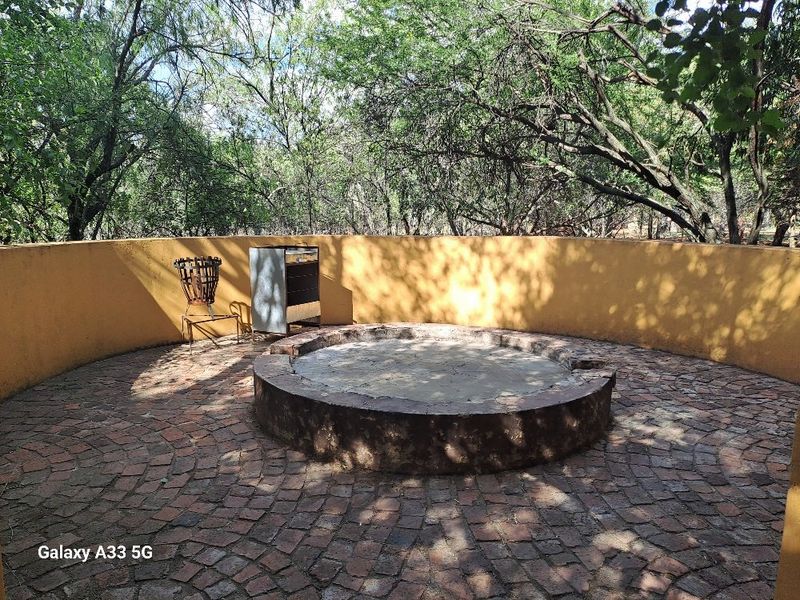 Big family home small holding on offer in Burkea park Pebble Rock Bushveld Golf Estate - Photo 5