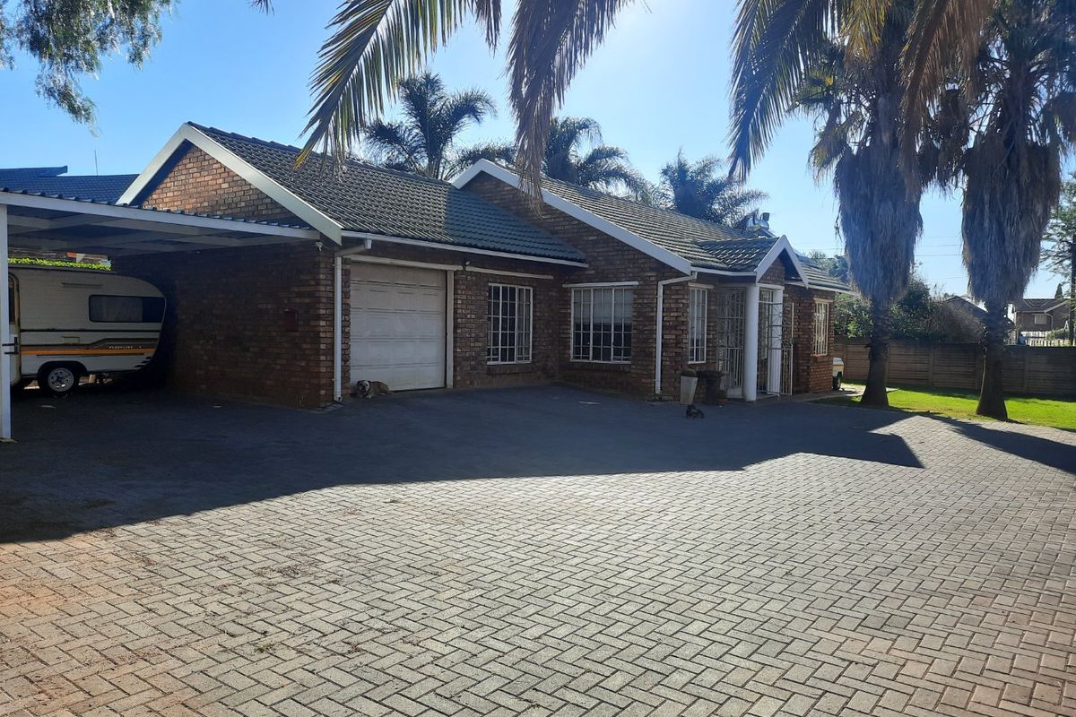 3 Bedroom House for sale in Highveld - Photo 3