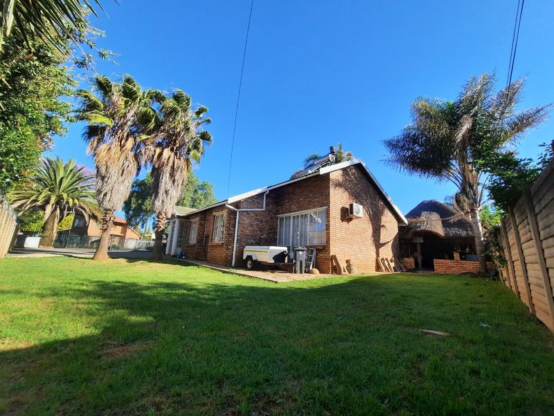 3 Bedroom House for sale in Highveld - Photo 4